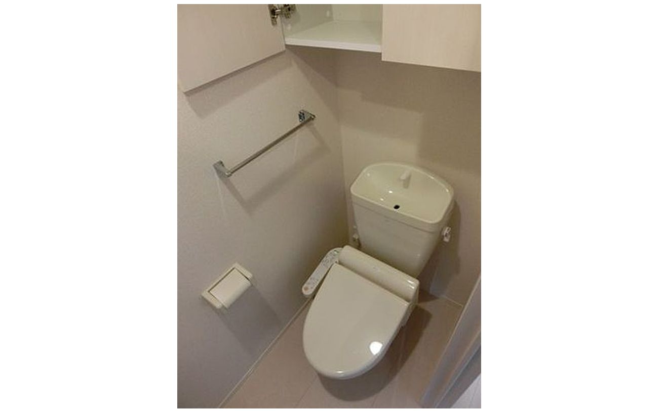 トイレ　温水洗浄暖房便座